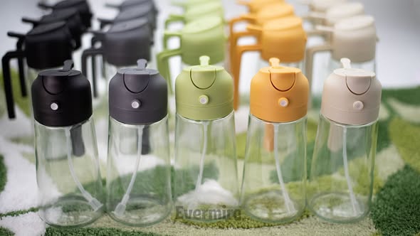 قارورة زيت الزيتون مانعة للتقطير – ذكية وسهلة الاستخدام